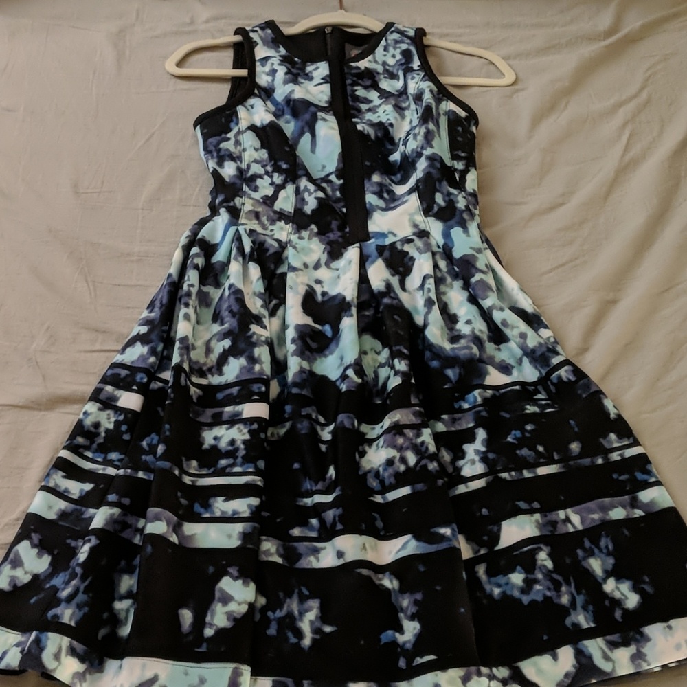 Vince Camuto printed dress